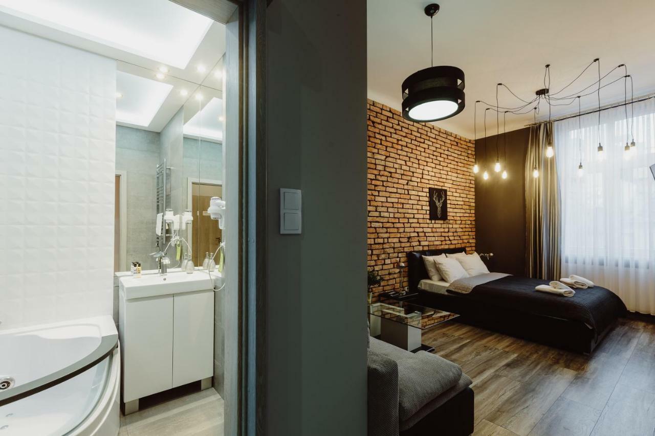 Leo Apartments Main Square Krakow Exterior photo
