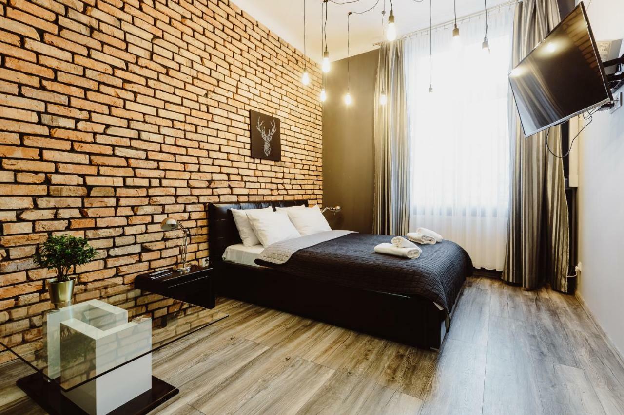 Leo Apartments Main Square Krakow Exterior photo